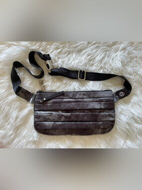 EUC Lululemon Athletica Travel Pouches SE